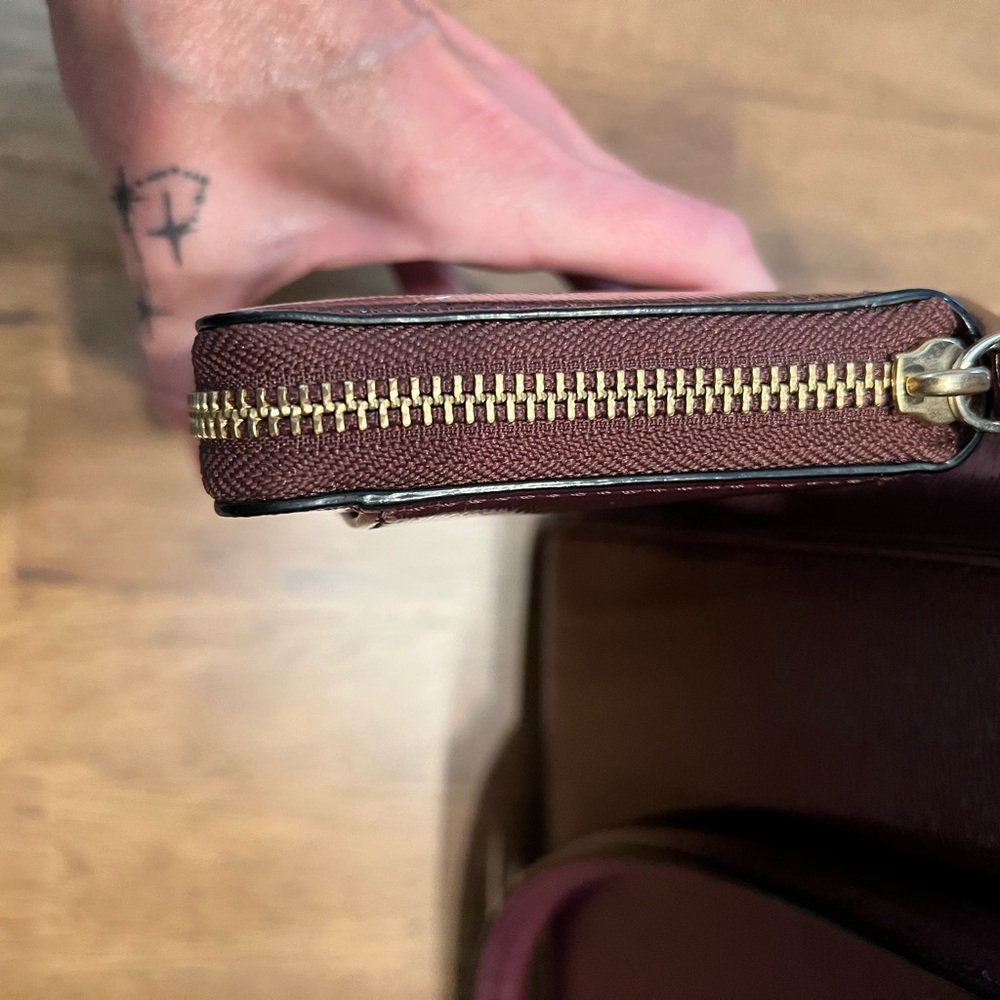 Kate Spade ♠️ Burgundy Bristol Drive Patent Leather Large Tote & Long Zip Wallet - Picture 13 of 14